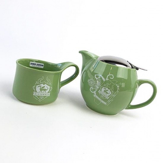 ティーポット（全7種）4,620円（税込）／マグカップ（全7種）1,980円（税込）(C)Disney