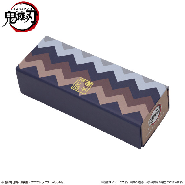 「鬼滅の刃 折りたたみメガネケース」嘴平伊之助　2,200円（税込）(C)吾峠呼世晴／集英社・アニプレックス・ufotable