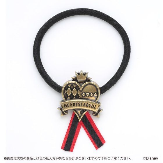 「ディズニー ツイステッドワンダーランド 腕章イメージヘアゴム」ハーツラビュル　1,980円（税込）(C)Disney