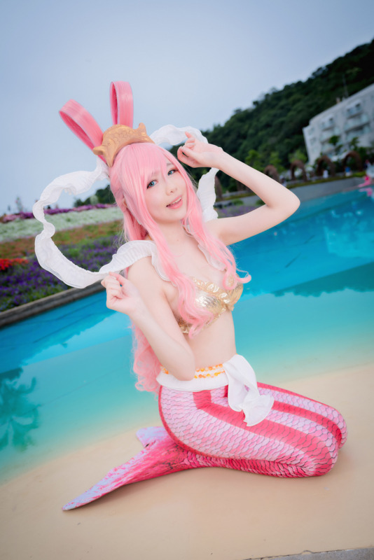 【コスプレ】秋だって水着が見たい！ FGO・グラブル・ワンピースまで…秋寒を吹き飛ばす美麗レイヤー8選【写真62枚】