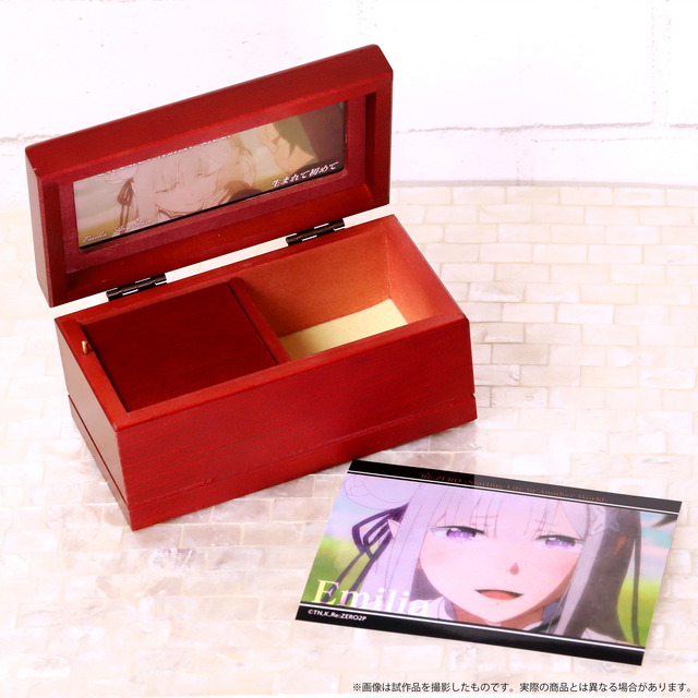 「オルゴール エミリアモデル」4,400円（税込）（C）長月達平・株式会社KADOKAWA刊／Re:ゼロから始める異世界生活2製作委員会