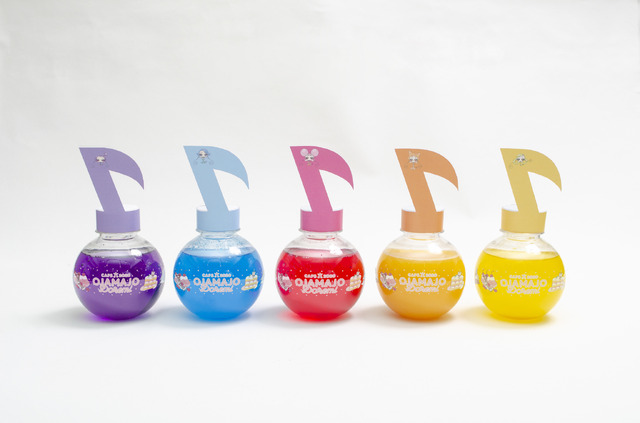 「おジャ魔女どれみカフェ2020～FRUITS PARLOR～」おんぷ型メロディードリンク 全 5 種 各 1,099 円（C）東映アニメーション