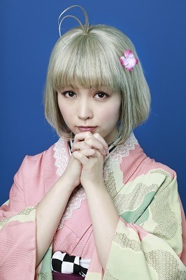 杜山しえみ：富樫あずさ(C)加藤和恵／集英社・舞台「青の祓魔師」製作委員会