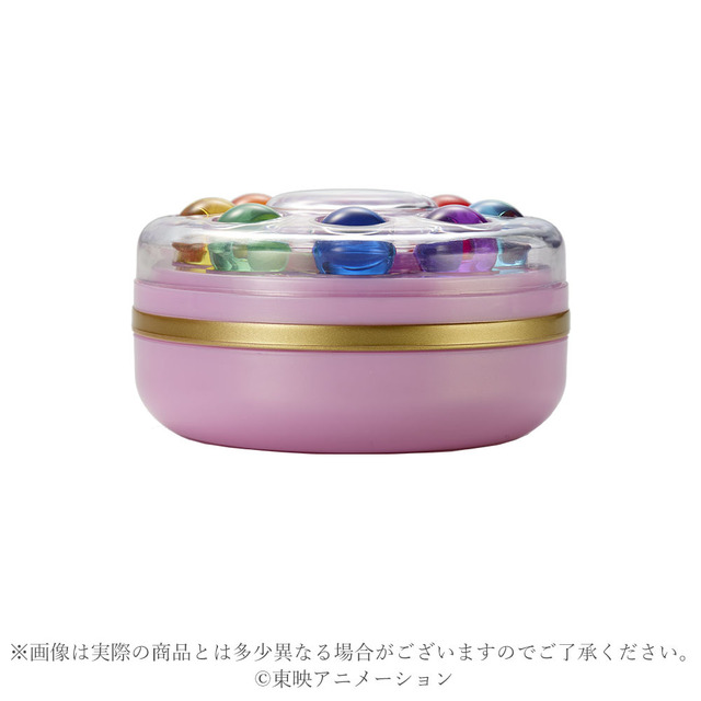 「Pirika Pirilala　見習いタップカラーボールチーク」4,620円（税込）(C)東映アニメーション