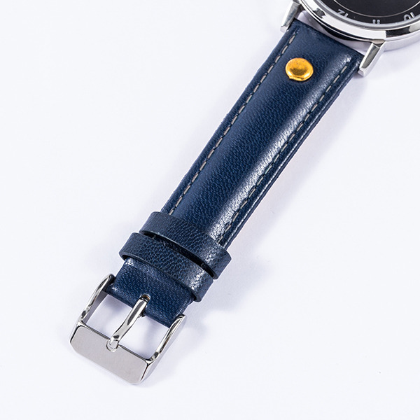 『けいおん！！』コラボレーション腕時計／17,800円（税抜）（C）かきふらい・芳文社／桜高軽音部