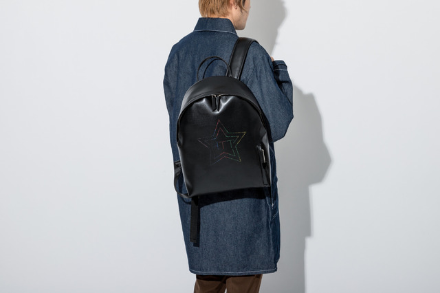 『けいおん！！』コラボレーションバッグ／13,800円（税抜）（C）かきふらい・芳文社／桜高軽音部