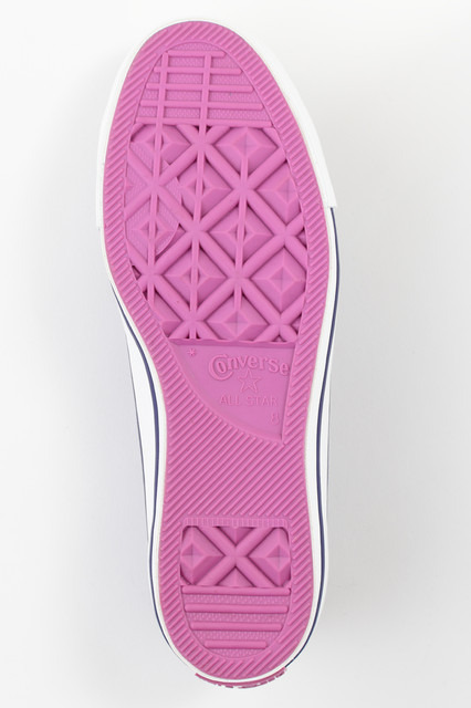 ジョジョ×コンバースコラボスニーカー第2弾は承太郎モチーフ