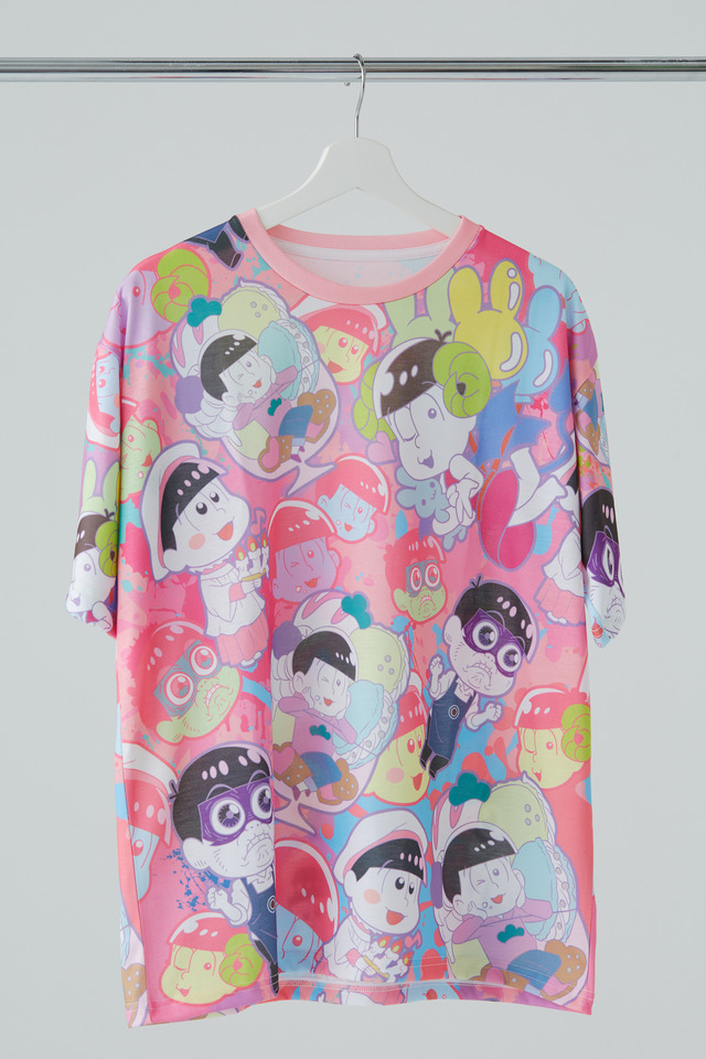 「おそ松さん 巣ごもりTシャツ」トド松・4,500円（税別）（C）赤塚不二夫／おそ松さん製作委員会