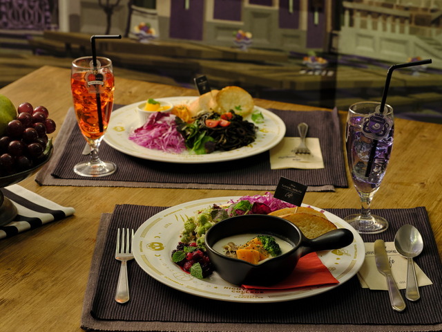 『ディズニー ツイステッドワンダーランド』OH MY CAFE フードイメージ（C）Disney