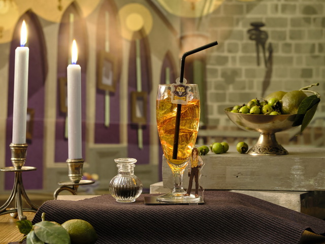 ＜サバナクロー＞レモンドリンク　　890円（税抜）/コースター付き　1,790円（税抜）（C）Disney