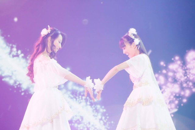 「ClariS 10th Anniversary Precious LIVE～ Gift ～」の様子（Photo by 平野タカシ）