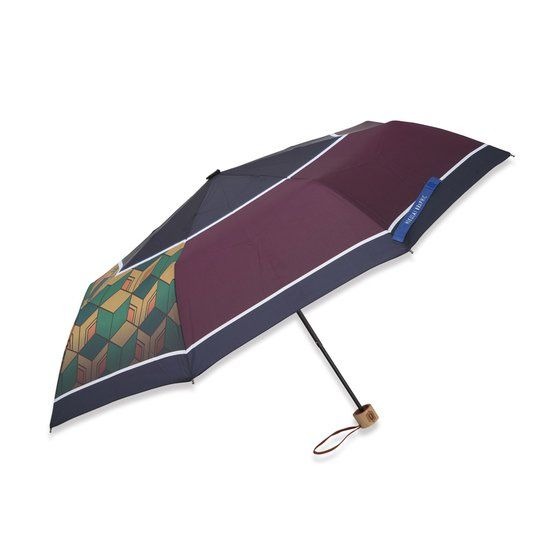 「鬼滅の刃　北斎グラフィックコラボレーション三つ折り畳傘」4,620円（税込）(c)吾峠呼世晴／集英社・アニプレックス・ufotable