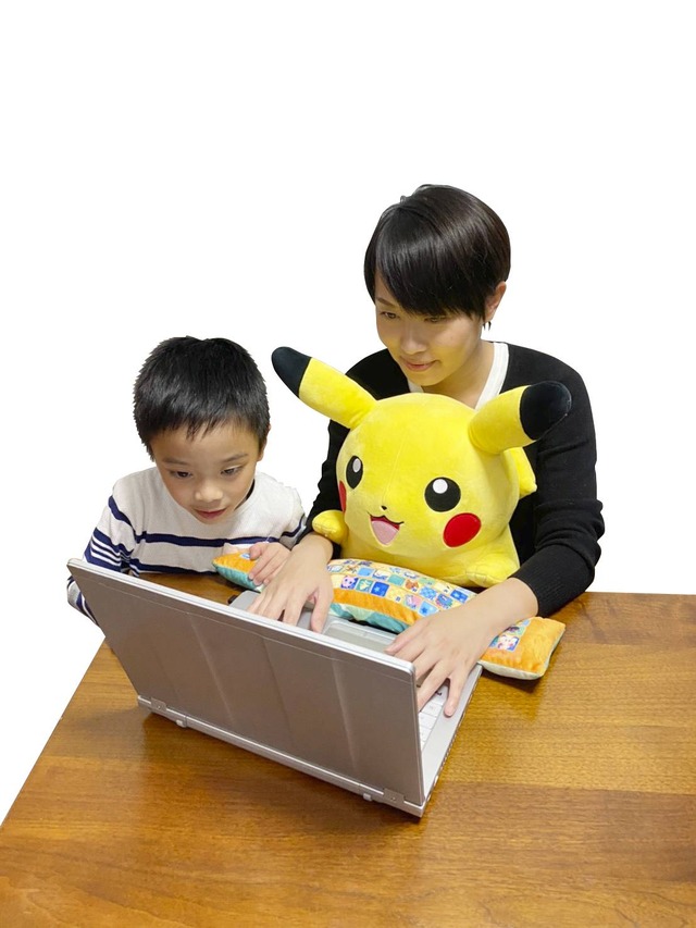 「PCクッション ピカチュウ II」5,720円（税込）（C）Nintendo・Creatures・GAME FREAK・TV Tokyo・ShoPro・JR Kikaku（C）Pokemon