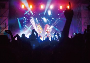 ライブ風景※画像はイメージです（c） SUNRISE/BANDAI,DENTSU,TV TOKYO