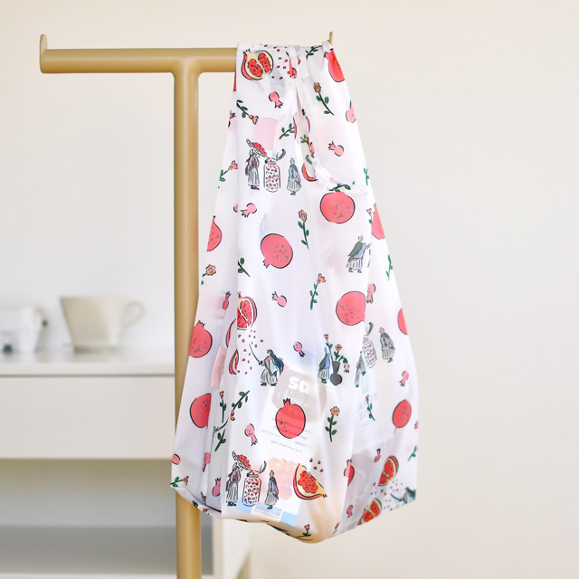 「エコバッグ」和泉守兼定・歌仙兼定 2,300円（税抜）（C）2015 EXNOA LLC/Nitroplus