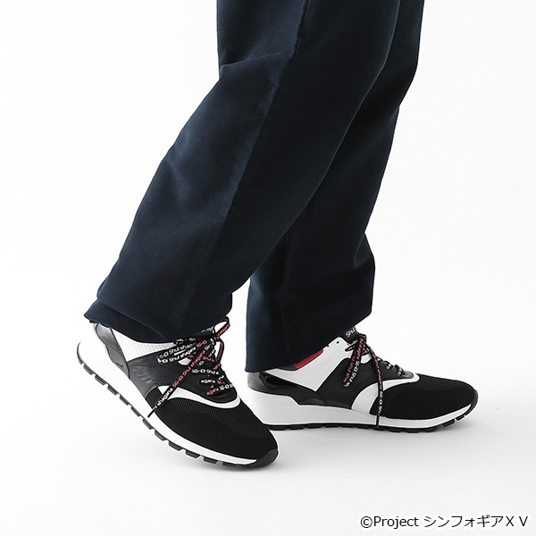 「月読調モデルスニーカー」10,800円(税抜)（C）Project シンフォギアＸＶ