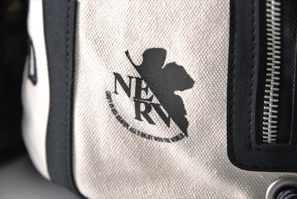 「A.T.FIELD オーガナイズ ダッフルバッグ」6,490円（税込）（C）khara（C）JAMMY