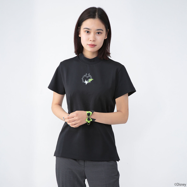 「ディズニー ツイステッドワンダーランド ハイネックTシャツ」4,950円（税込）（C）Disney