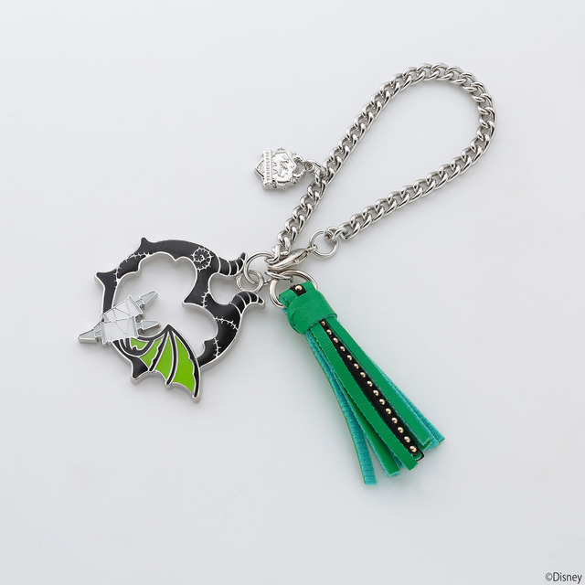 「ディズニー ツ イステッドワンダーランド バッグチャーム」3,080円（税込）（C）Disney