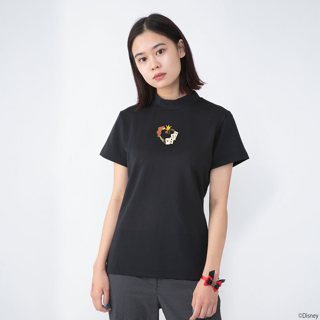 「ディズニー ツイステッドワンダーランド ハイネックTシャツ」4,950円（税込）（C）Disney