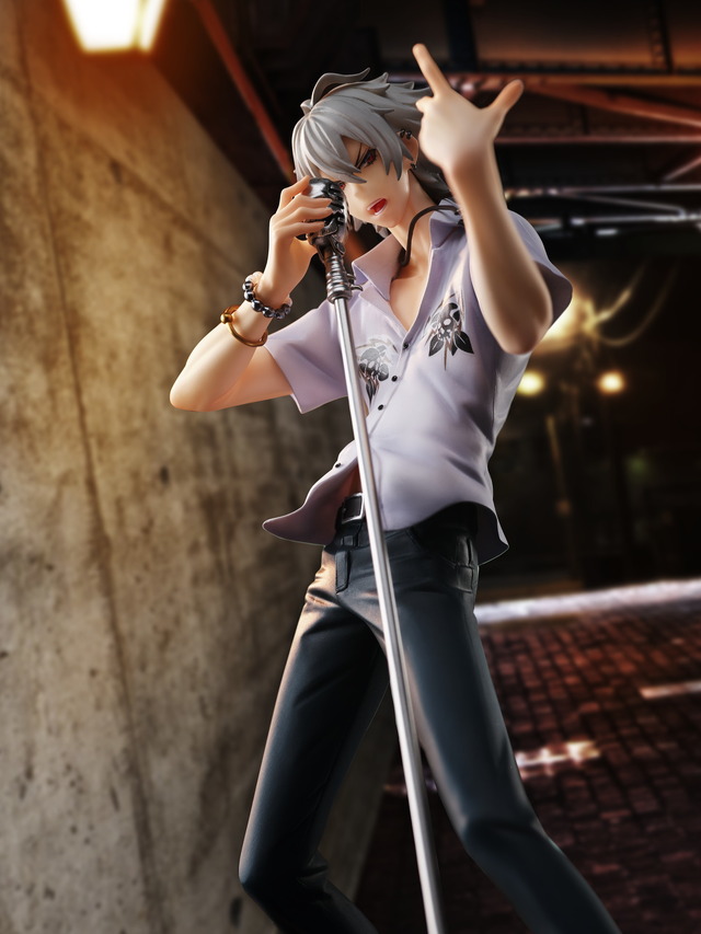 「碧棺左馬刻 1/8スケールフィギュア」15,000円（税込）（C）『ヒプノシスマイク-Division Rap Battle-』Rhyme Anima製作委員会