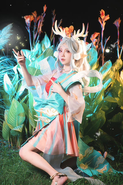 中国レイヤー・楚楚子、『鬼滅の刃』から『FGO』『ひぐらし』『チェンソーマン』まで美麗コスプレ披露！【写真38枚】