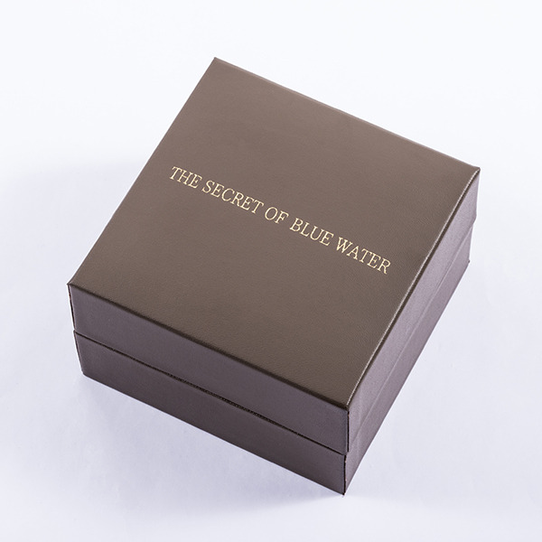 「ナディア モデル 腕時計」19,800円(税別)（C）NHK・NEP