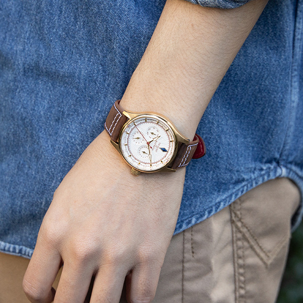 「ナディア モデル 腕時計」19,800円(税別)（C）NHK・NEP