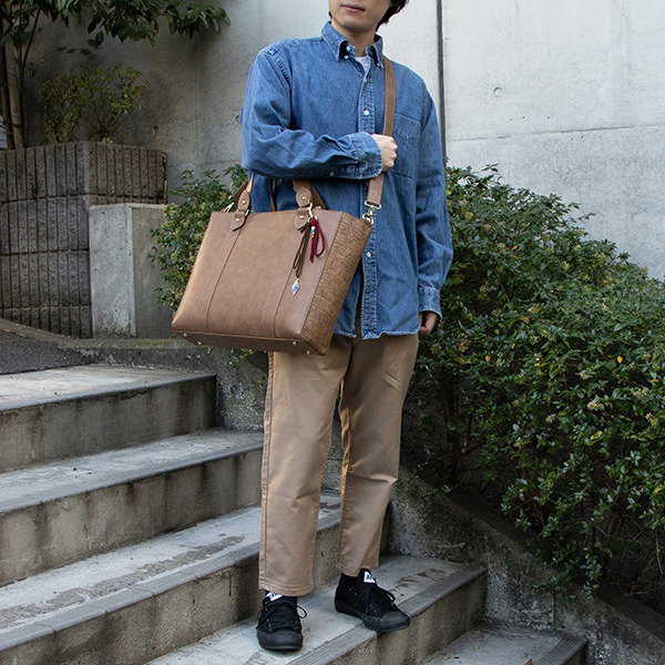 「ナディア モデル バッグ」14,800円(税別)（C）NHK・NEP