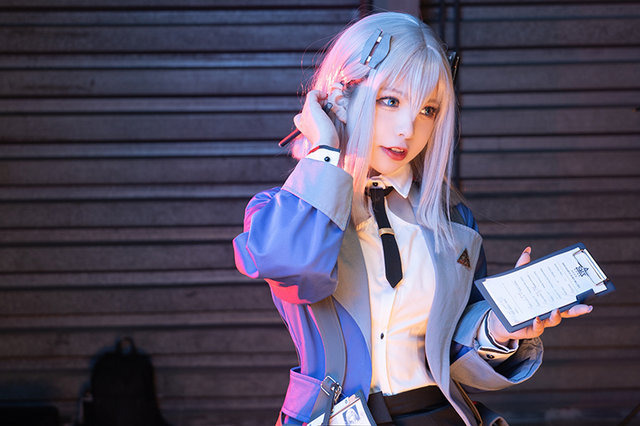 『MIST SEQUENCE』アグネシュ／撮影：Zion