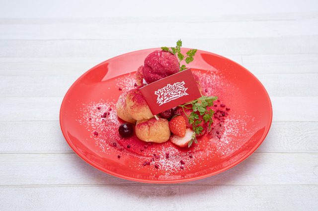 【池袋店限定メニュー】Buster Bros!!!～クロカンブッシュ～ 1,350円（税込）（C）King Record Co., Ltd.