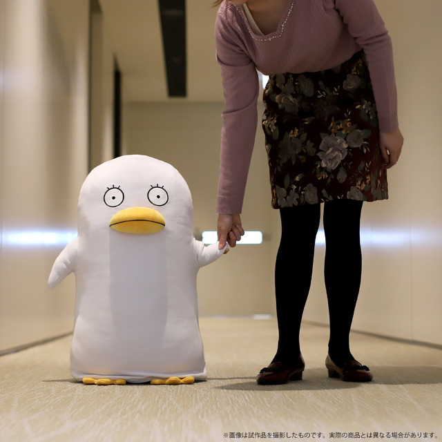 「エリザベスどでかクッション」11,000円（税込）（C）空知英秋／劇場版銀魂製作委員会