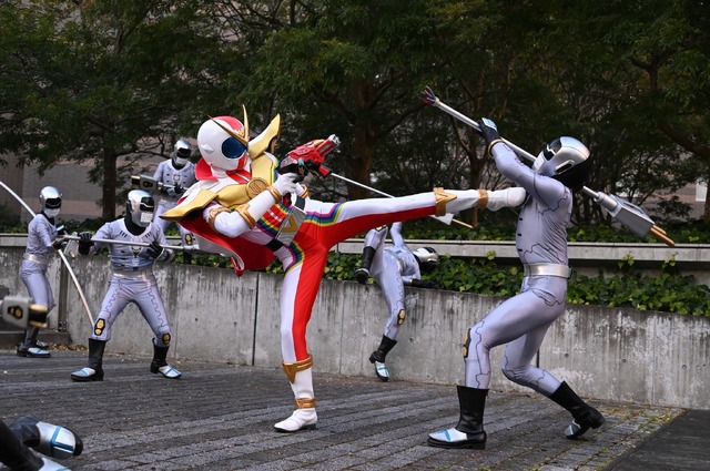 『機界戦隊ゼンカイジャー THE MOVIE 赤い戦い！オール戦隊大集会！！』スーパーヒーロープロジェクト（C）テレビ朝日・東映 AG・東映