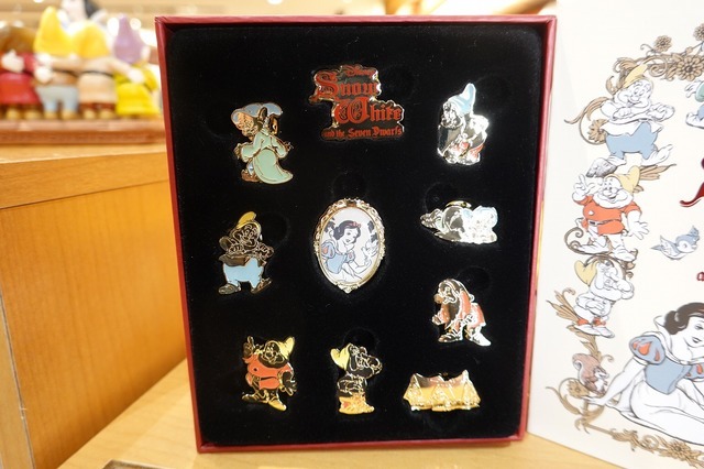 『白雪姫』モチーフのアイテム (C) Disney