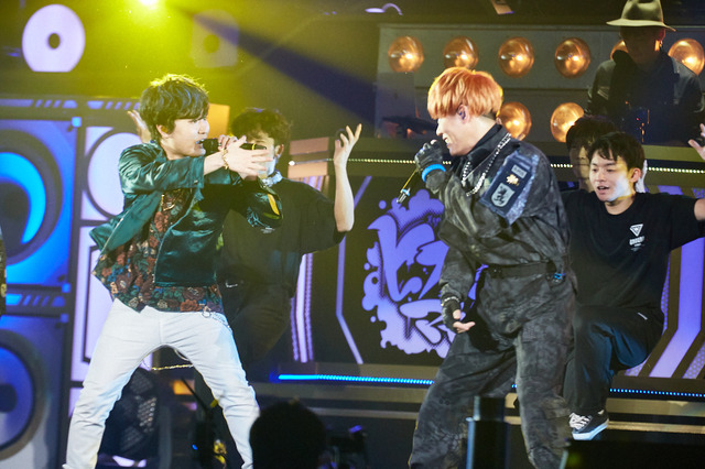 『ヒプノシスマイク-Division Rap Battle- 6th LIVE <<2nd D.R.B>>』3rd Battleライブカットphoto by粂井健太／nishinaga “saicho” isao／小林弘輔（C）AbemaTV,Inc.（C） King Record Co., Ltd. All rights reserved.