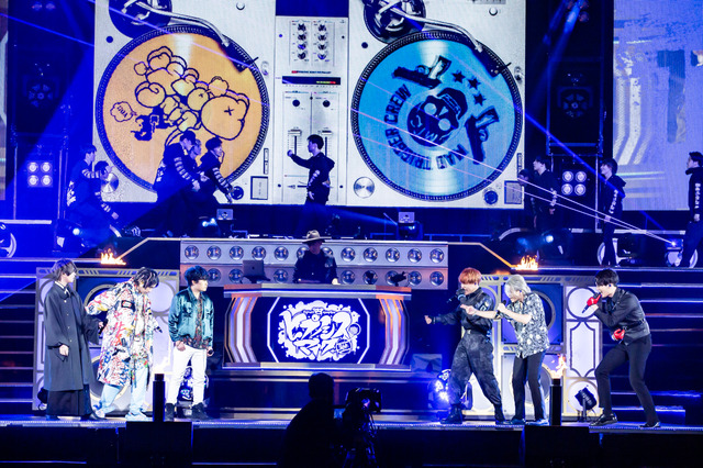 『ヒプノシスマイク-Division Rap Battle- 6th LIVE <<2nd D.R.B>>』3rd Battleライブカットphoto by粂井健太／nishinaga “saicho” isao／小林弘輔（C）AbemaTV,Inc.（C） King Record Co., Ltd. All rights reserved.