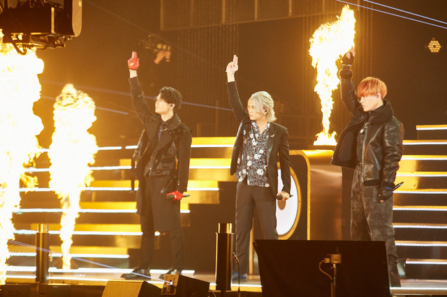 『ヒプノシスマイク-Division Rap Battle- 6th LIVE <<2nd D.R.B>>』3rd Battle MAD TRIGGER CREW photo by粂井健太／nishinaga “saicho” isao／小林弘輔（C）AbemaTV,Inc.（C） King Record Co., Ltd. All rights reserved.