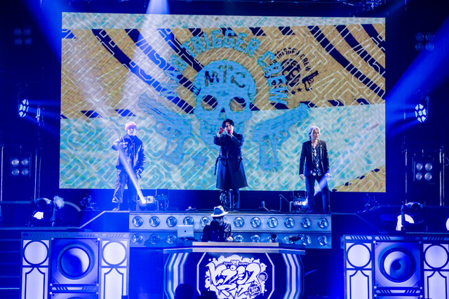 『ヒプノシスマイク-Division Rap Battle- 6th LIVE <<2nd D.R.B>>』3rd Battle MAD TRIGGER CREW photo by粂井健太／nishinaga “saicho” isao／小林弘輔（C）AbemaTV,Inc.（C） King Record Co., Ltd. All rights reserved.