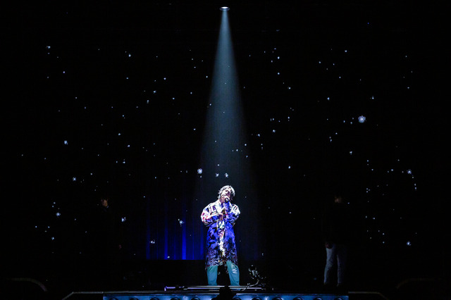 『ヒプノシスマイク-Division Rap Battle- 6th LIVE <<2nd D.R.B>>』3rd Battle 白井悠介 photo by粂井健太／nishinaga “saicho” isao／小林弘輔（C）AbemaTV,Inc.（C） King Record Co., Ltd. All rights reserved.