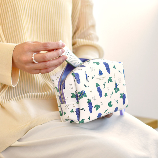 「ボックスポーチ」三日月宗近 2,970円（税込）（C）2015 EXNOA LLC/Nitroplus