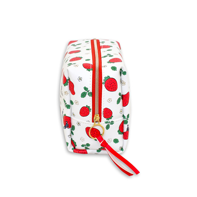 「ボックスポーチ」藤四郎兄弟 2,970円（税込）（C）2015 EXNOA LLC/Nitroplus