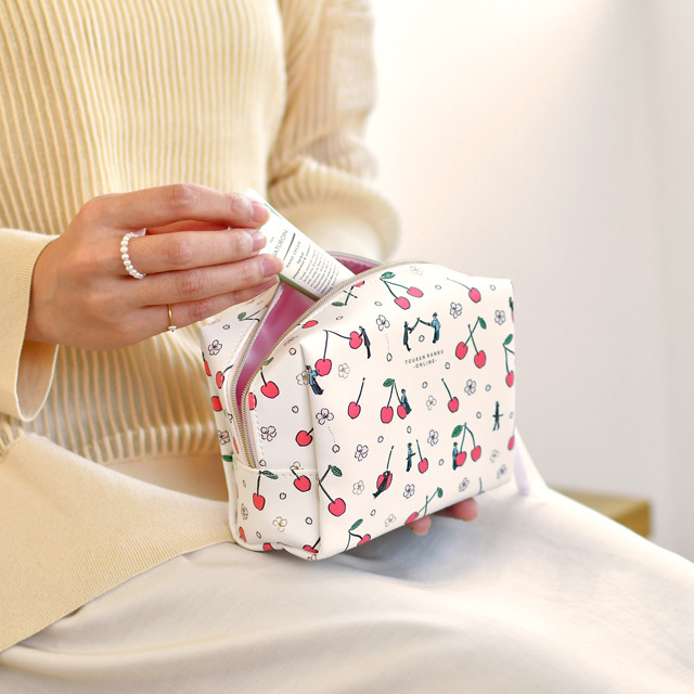 「ボックスポーチ」加州清光・大和守安定 2,970円（税込）（C）2015 EXNOA LLC/Nitroplus