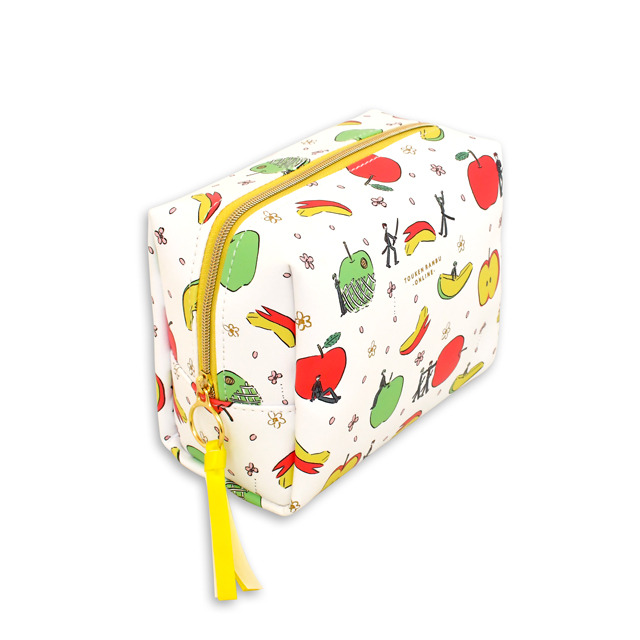 「ボックスポーチ」鶯丸・大包平 2,970円（税込）（C）2015 EXNOA LLC/Nitroplus