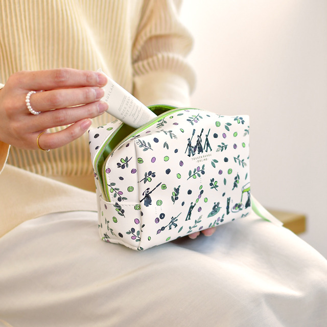 「ボックスポーチ」御手杵・日本号・蜻蛉切 2,970円（税込）（C）2015 EXNOA LLC/Nitroplus