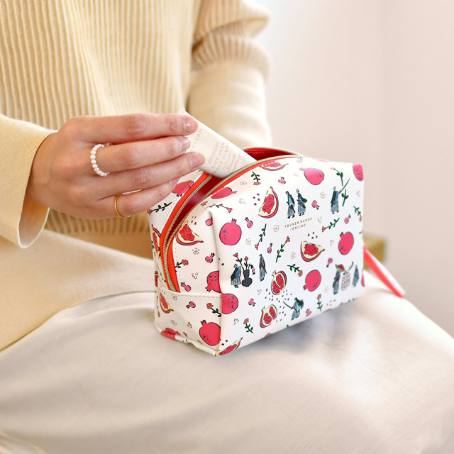 「ボックスポーチ」和泉守兼定・歌仙兼定 2,970円（税込）（C）2015 EXNOA LLC/Nitroplus