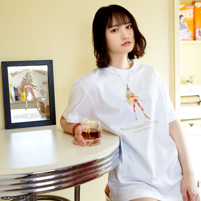 STRICT-G『ガンダムシリーズ』Red Comet Chronicle Tシャツ 4,180円(税込)（C）創通・サンライズ