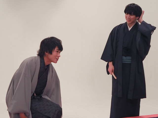 『僕ら的には理想の落語』第10話撮影時オフショット（C）ぼくらく