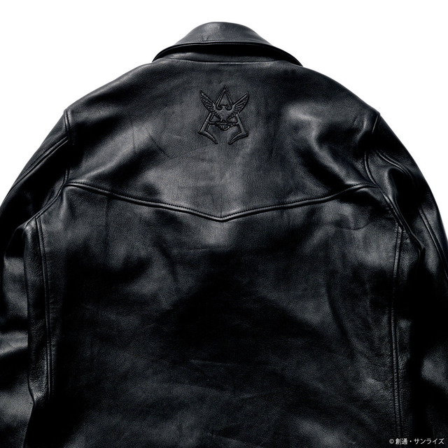 「STRICT-G SEVESKIG 『機動戦士ガンダム』ダブルライダースジャケット シャアモデル」162,800円（税込／送料・手数料別途）（C）創通・サンライズ