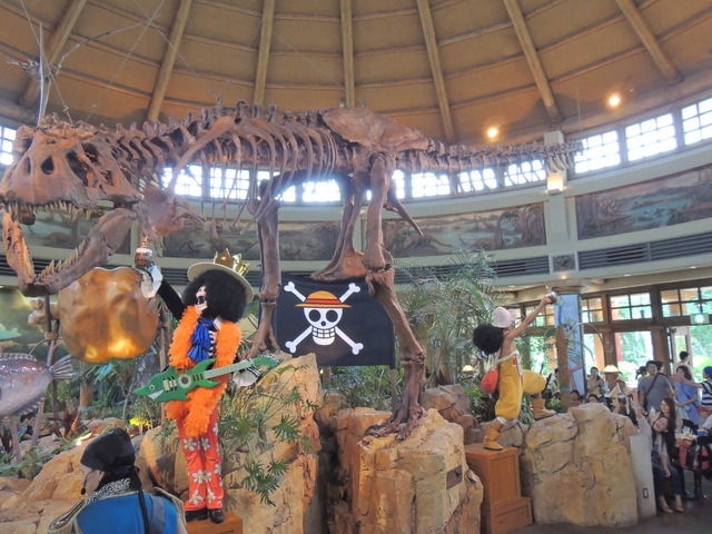 ｢麦わらの一味の宴レストラン｣の様子