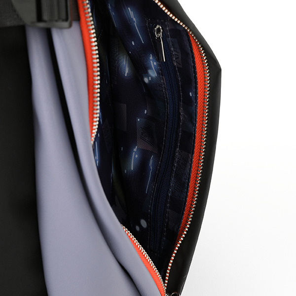 「『機動戦艦ナデシコ』コラボレーション　バッグ」15,180円（税込）（C）Production I.G／ナデシコ製作委員会・テレビ東京